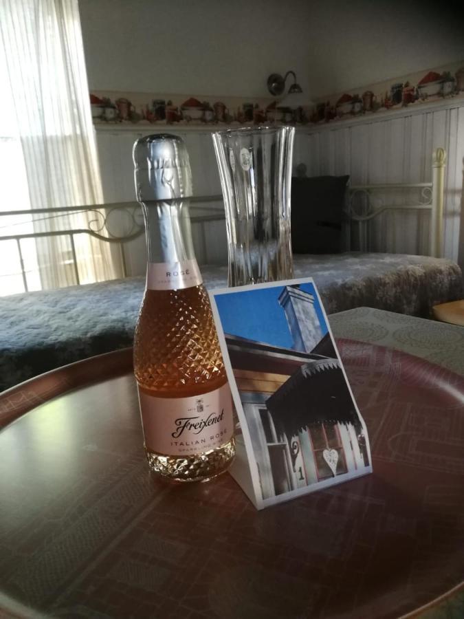 Bed and Breakfast Kirkkokadun Amanda Ja Olga Uusikaupunki Exteriér fotografie